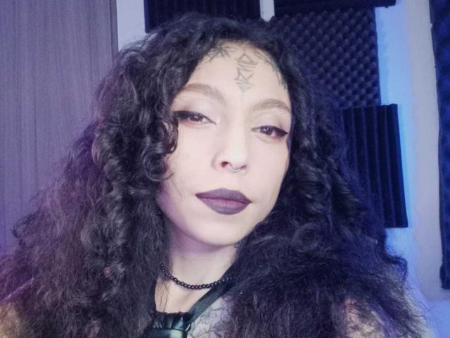 LaurieRzz - Sexe cam en vivo - 30246002