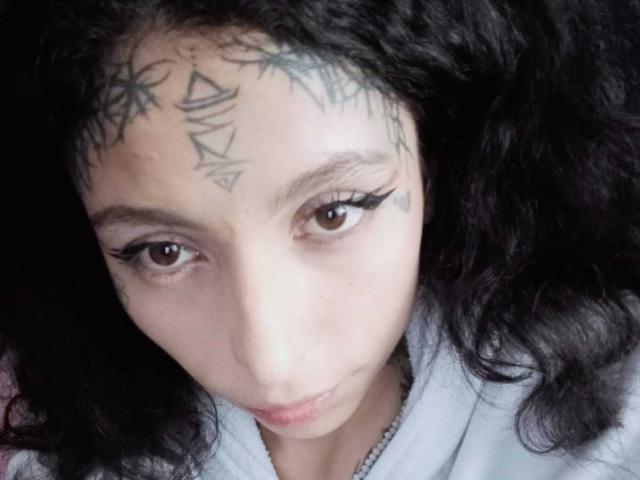 LaurieRzz - Sexe cam en vivo - 30246008
