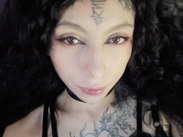 LaurieRzz - Live sex cam - 30246020