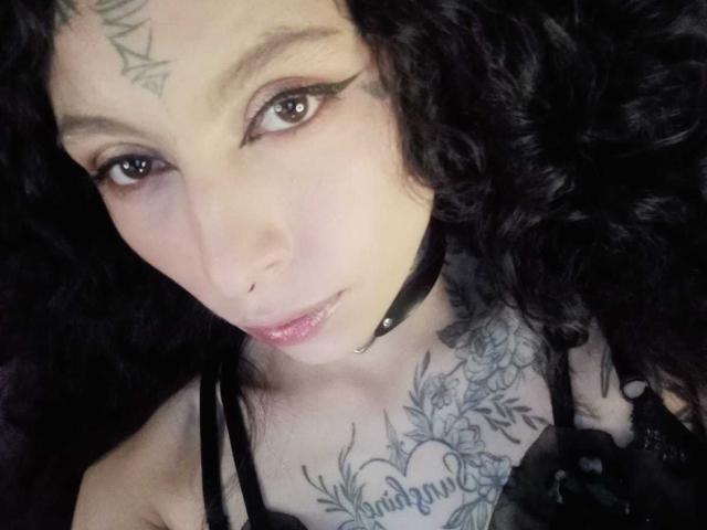 LaurieRzz - Live sex cam - 30246038