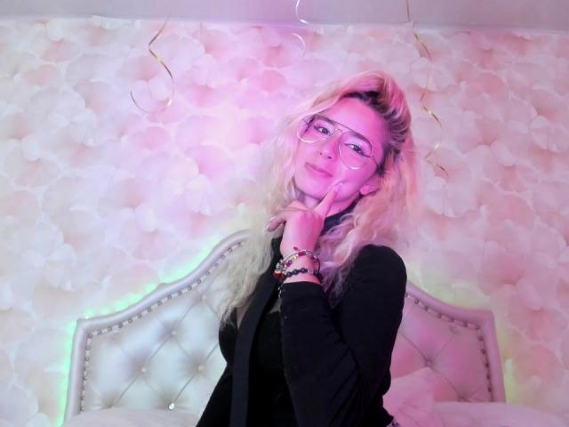 SophieTeller - Live porn &amp; sex cam - 30250364