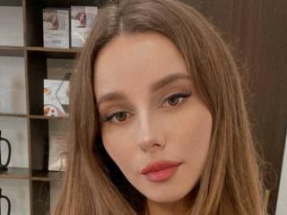 Watch AnnaBigLove Live on XLoveCam
