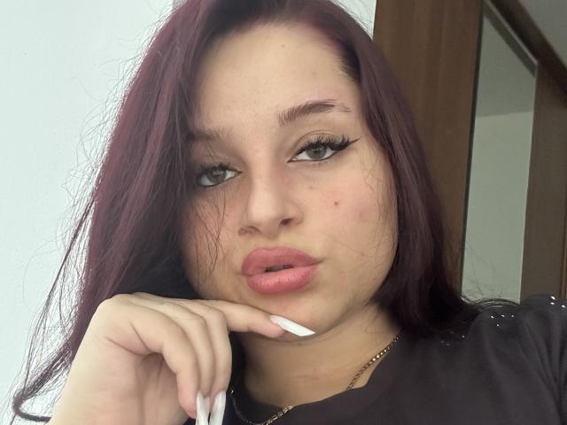 Luucie - Live Sex Cam - 30261131