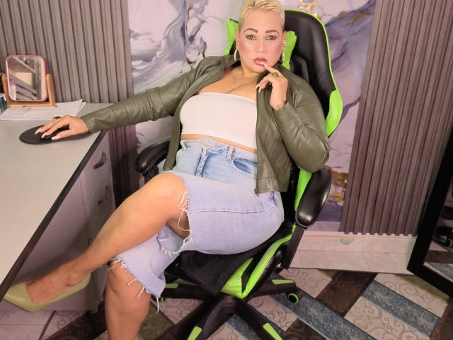 GianellaCox - Live porn &amp; sex cam - 30267155