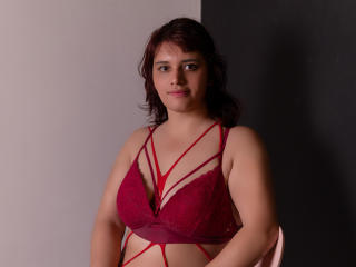 Watch VivianFranco Live on XLoveCam