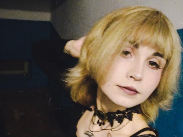 EmelyDilsaver - Sexe cam en vivo - 30270671