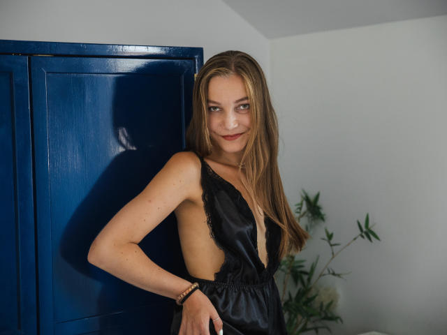 LovelyxEmilly - Live Sex Cam - 30279656