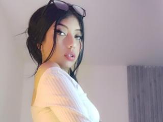 EyImSimone Live Chat on XLoveCam
