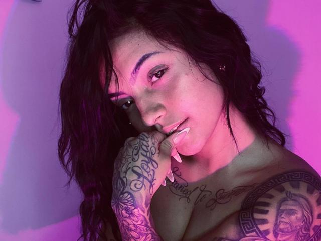 EmiliAdams - Sexe cam en vivo - 30315821