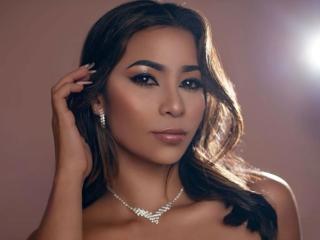 GraceLunaWallace Live Chat on XLoveCam