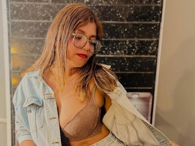 LauraaMartin - Sexe cam en vivo - 30320441