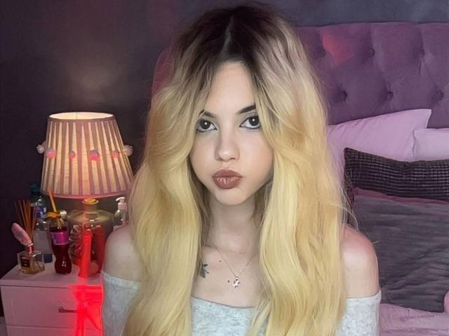 AmirraLovely - Sexe cam en vivo - 30329000