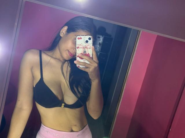 KinkyIris - Live porn &amp; sex cam - 30329957
