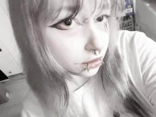 Live Chat with EmmaKoven on XLoveCam