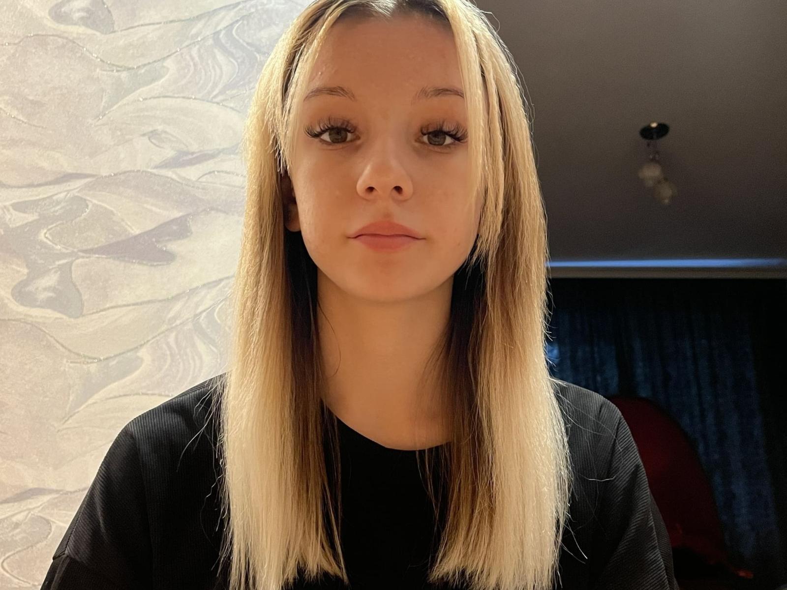 CherelleBettle - Live porn &amp; sex cam - 30333944
