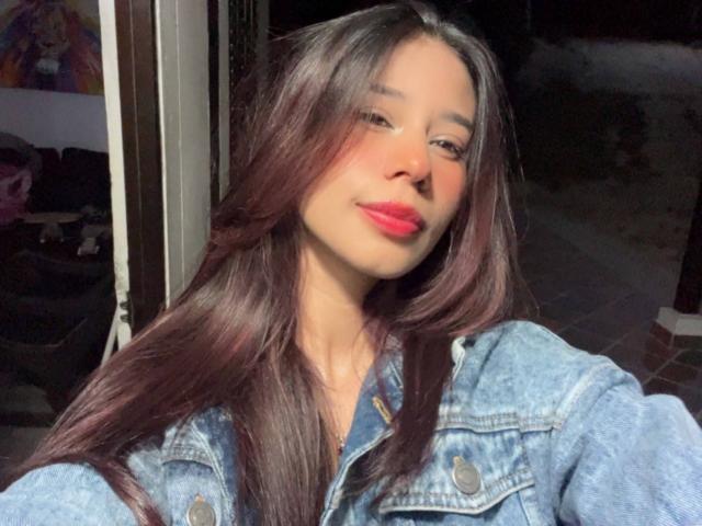 AlessandraGoldy - Sexe cam en vivo - 30335084