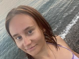 AllyMinnie Live Chat on XLoveCam
