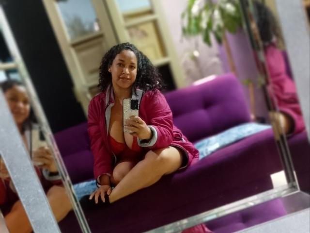 ZoehFerraro - Live sex cam - 30350336