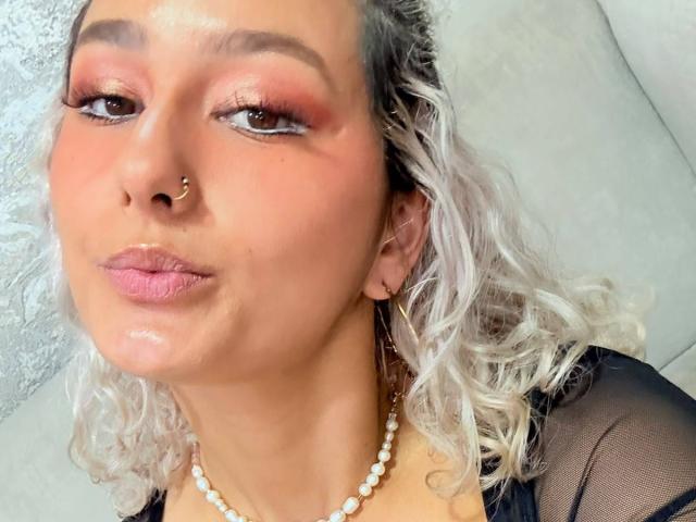 ElenaSaenz - Live porn &amp; sex cam - 30361850