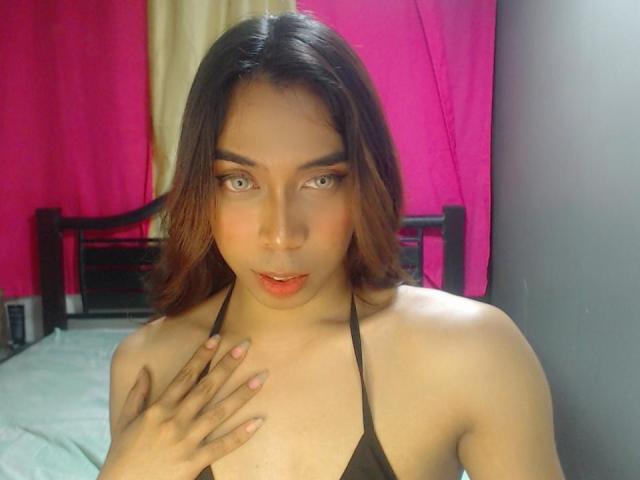 SophiaBrownTs - Live porn &amp; sex cam - 30369266