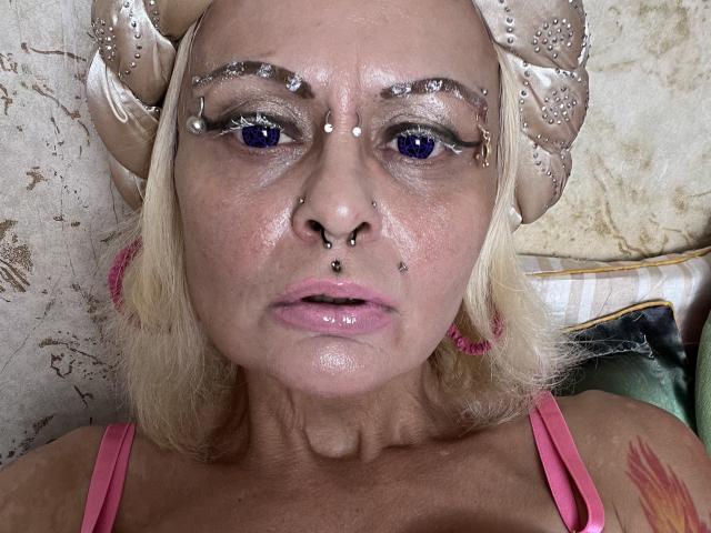 Icecandyshokolade - Live porn &amp; sex cam - 30370394