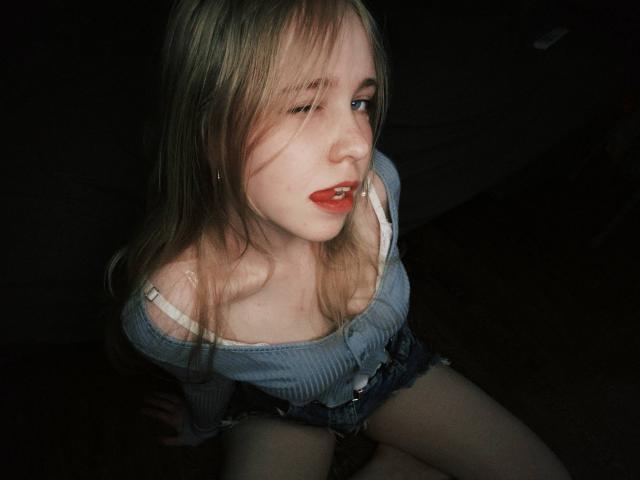 TiffaniMacandog - Sexe cam en vivo - 30379610