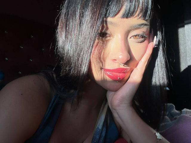 AdaraVance - Live porn &amp; sex cam - 30384431