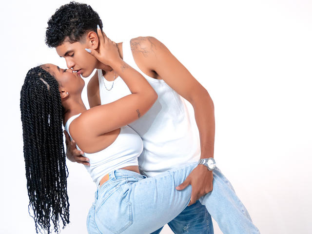 RoseAndDominic - Live porn &amp; sex cam - 30385676