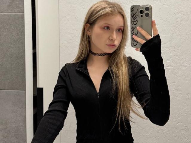 RaeleneRaya - Live sex cam - 30387260