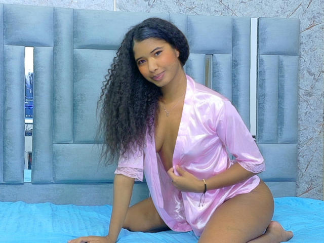 Tifannyy - Live sex cam - 30392084