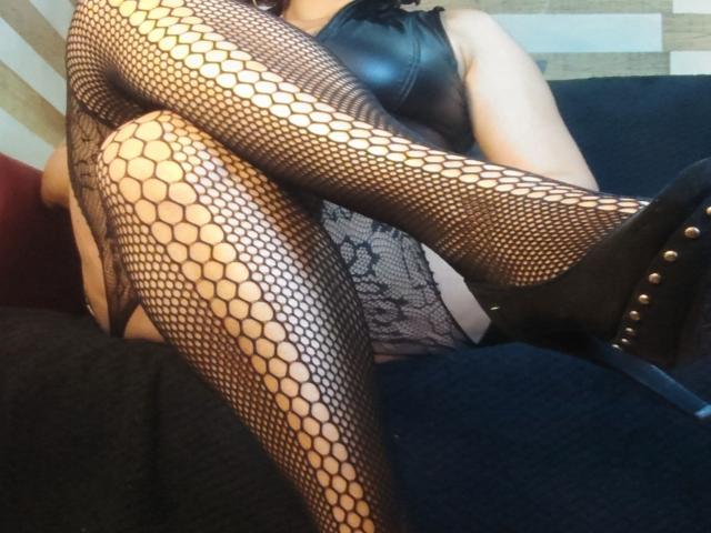 VioletaSwitch - Live porn &amp; sex cam - 30392957