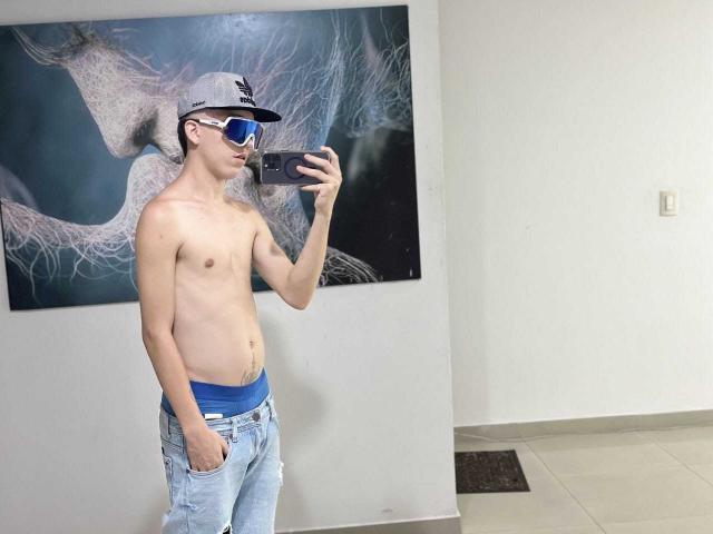 SantiagoColeman - Live porn &amp; sex cam - 30395297