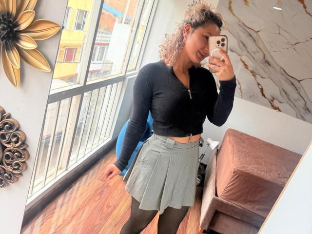 ElenaSaenz - Live porn &amp; sex cam - 30397100