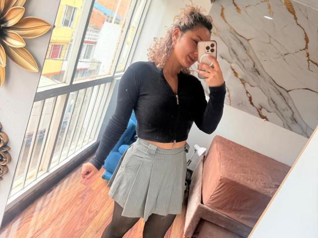 ElenaSaenz - Live porn &amp; sex cam - 30397109