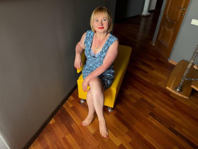 KiraSmiling - Live porn &amp; sex cam - 30401447
