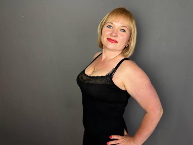 KiraSmiling - Live porn &amp; sex cam - 30401498
