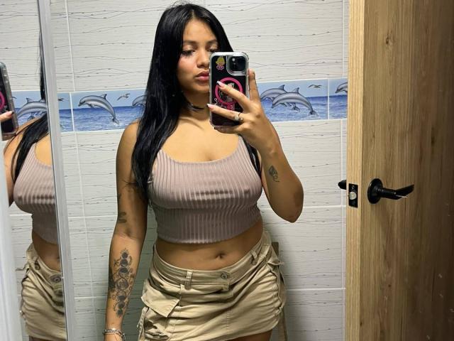 AlanaLuxe - Live sex cam - 30402113