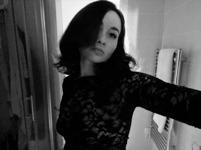 Dionisia - Porno na żywo i seks kamera - 30403496