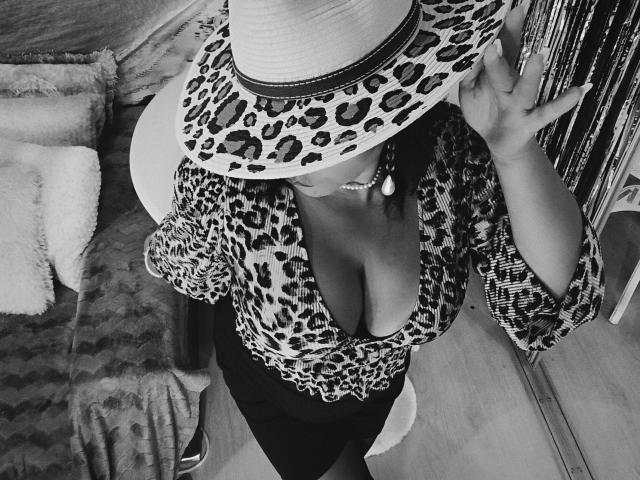 AmberSunshine - Live sex cam - 30404792