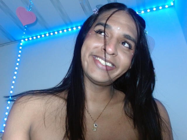 IdiiaLatina - Live porno og sexkamera - 30405965