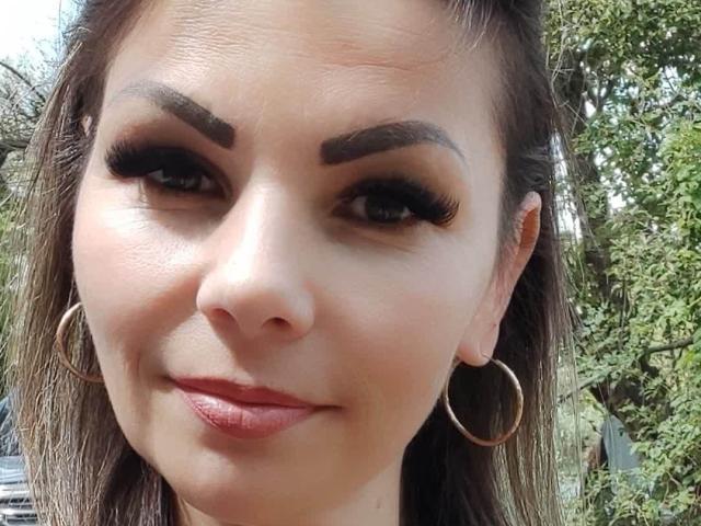 QueenCartyes - Live Sex Cam - 30406073
