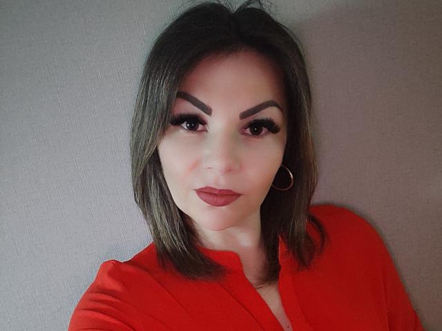 QueenCartyes - Live Sex Cam - 30406079