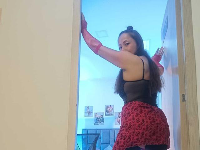 GianineLarose - Live sex cam - 30409430