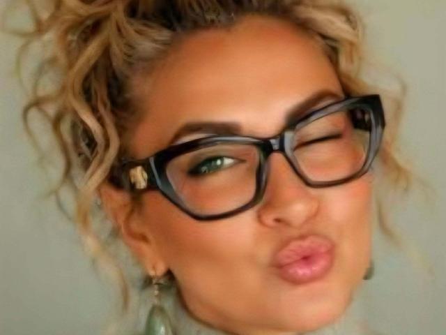 ChaudeEvely - Live sex cam - 30409784