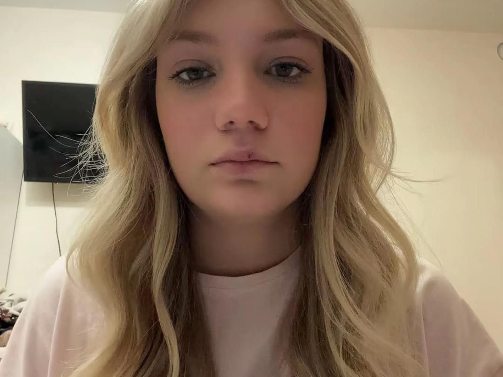 TrishGenna - сексуальная веб-камера в реальном времени - 30413471