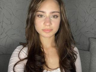 EleanorEvanchyk Live Chat on XLoveCam
