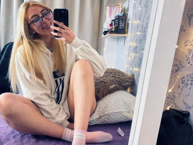 SabrinaDesire - Live porn &amp; sex cam - 30421502