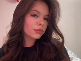 Live Chat with LelisSalvant on XLoveCam