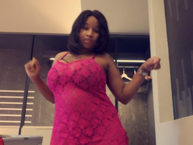 BiigMelonss - Live sex cam - 30428645