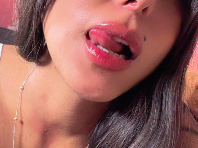 SarahPrincess - Live sex cam - 30431075
